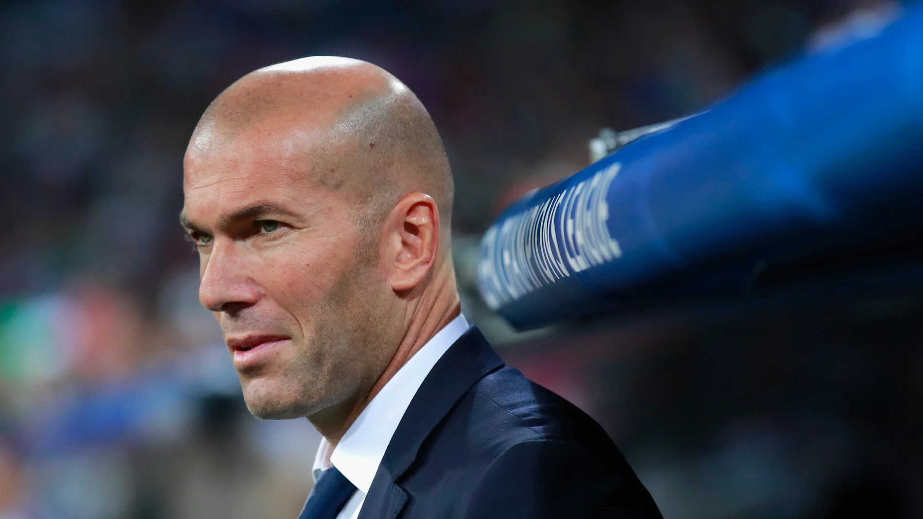 Zinedine Zidane, en un partido con el Real Madrid