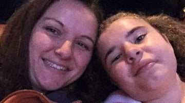 Bethany Thompson y su madre