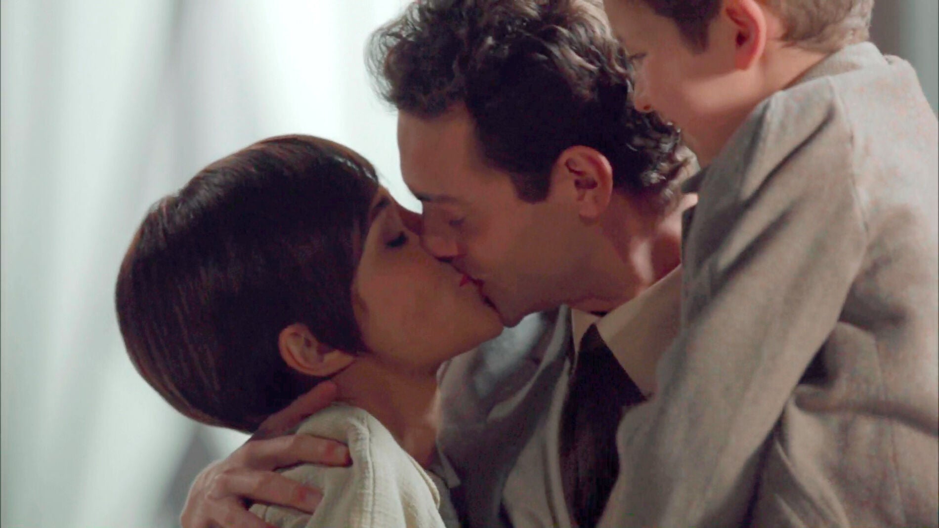 Ana acepta casarse con Carlos: &ldquo;Hag&aacute;moslo&rdquo;