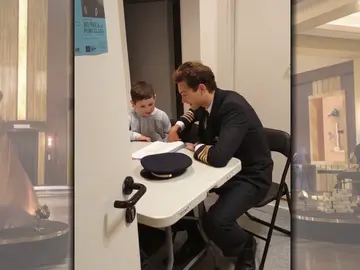 Aitor Calderón y Peter Vives repasan el guión juntos antes de comenzar a rodar Aitor Calderón y Peter Vives repasan el guión juntos antes de comenzar a rodar