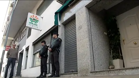 Frame 9.795071 de: Siete detenidos, entre ellos varios dirigentes, en la operación en sedes UPA Frame 9.795071 de: Siete detenidos, entre ellos varios dirigentes, en la operación en sedes UPA