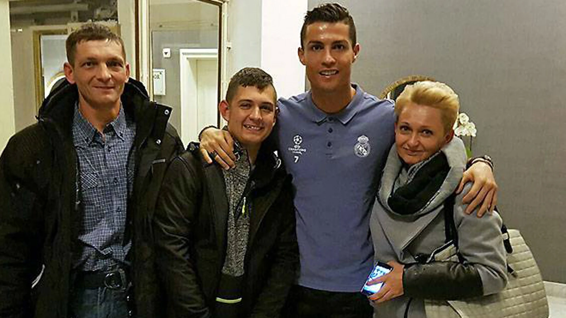 Cristiano Ronaldo, junto a David Pawlaczyc