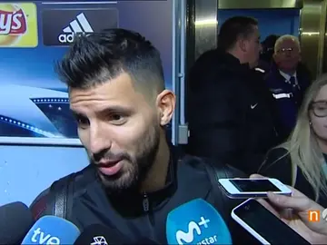 Frame 86.606471 de: Agüero, el 'pacificador' en la bronca de Messi con un jugador del City Frame 86.606471 de: Agüero, el 'pacificador' en la bronca de Messi con un jugador del City