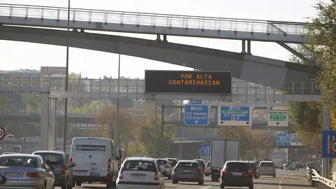 Cartel informativo en Madrid Cartel informativo en Madrid