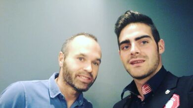 La confidencia de Andrés Iniesta al primer árbitro gay de España
