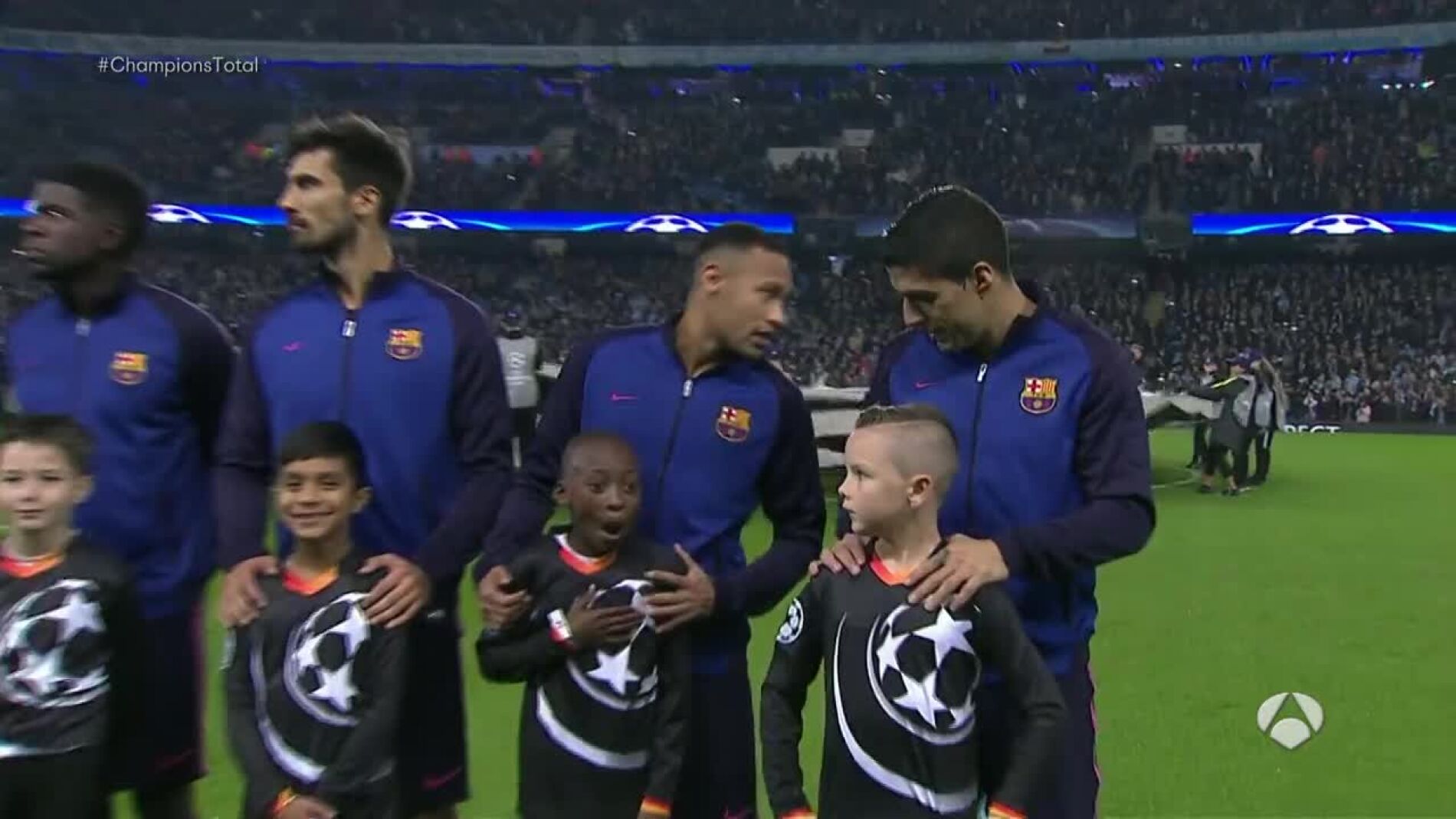 Un ni&ntilde;o alucina tras hablar con Su&aacute;rez