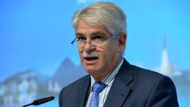 El ministro de Exteriores suspende su viaje a México debido a que la niebla le impidó tomar una conexión aérea en Madrid