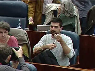 Frame 4.909043 de: Pablo Iglesias, defiende al portavoz de la formación morada en el Senado Frame 4.909043 de: Pablo Iglesias, defiende al portavoz de la formación morada en el Senado