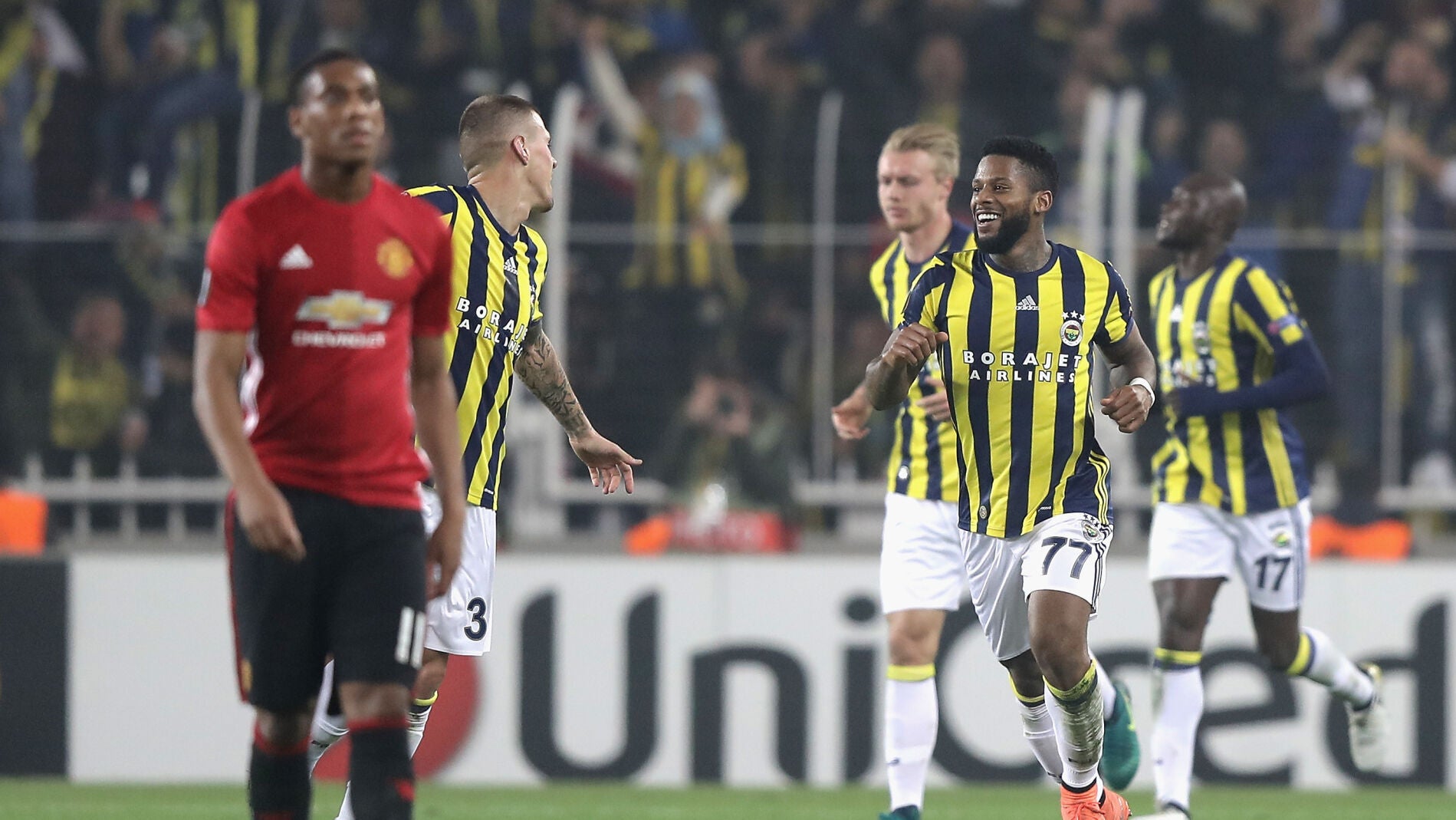 El Fenerbah&ccedil;e derrota al United de Mou en Europa League