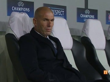 Frame 1.10252 de: Zidane achaca el empate contra el Legia a la "falta de intensidad" de sus jugadores