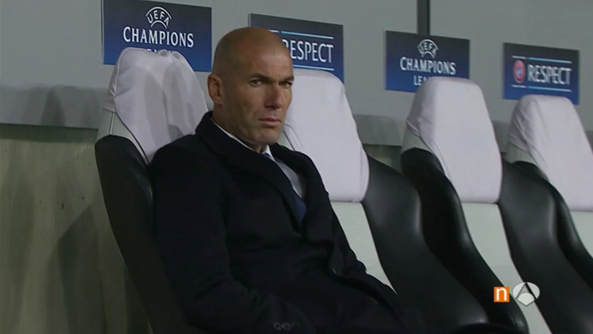 Frame 1.10252 de: Zidane achaca el empate contra el Legia a la "falta de intensidad" de sus jugadores