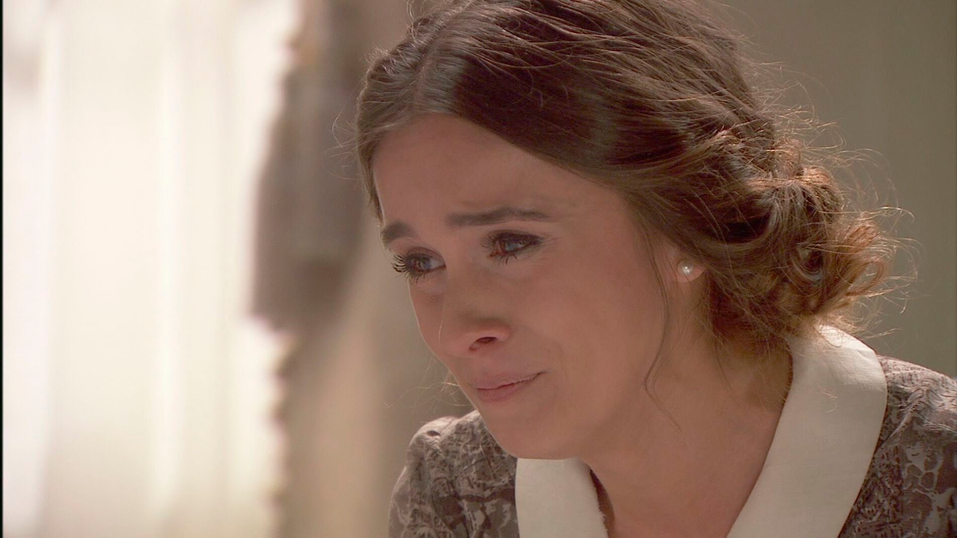 Beatriz llora la dura situaci&oacute;n de su padre 