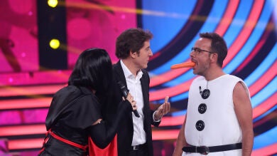 Rosa López canta 'Suéltalo' junto Olaf en 'Tu cara me suena'