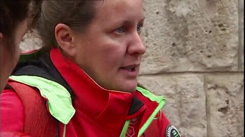 Frame 70.69716 de: Una agente de la Guardia Civil se sienta en el banquillo por usar un chaleco antibalas adaptado al cuerpo femenino