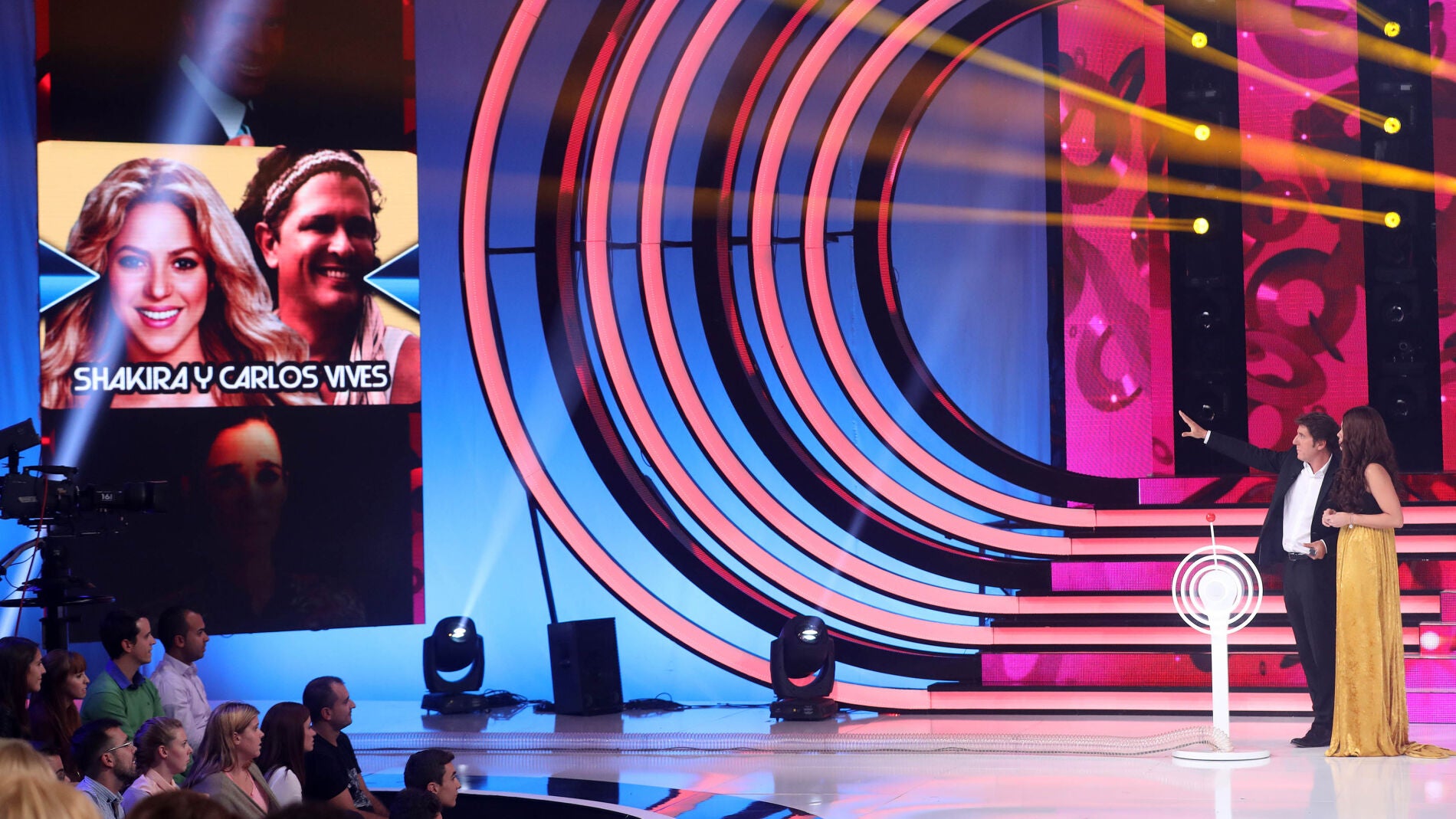 Lorena G&oacute;mez debe buscar a un amigo para interpretar a Shakira y Carlos Vives