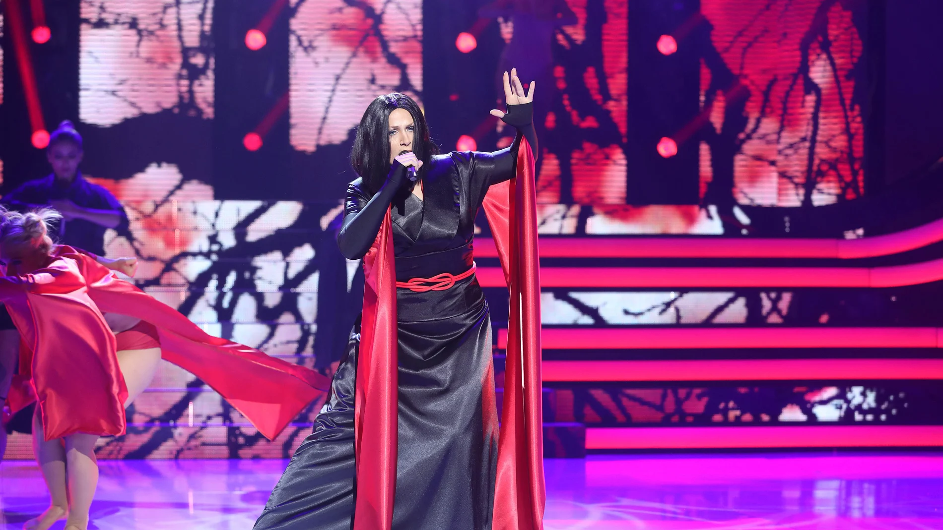 Espectacular puesta en escena de Rosa López para imitar el éxito 'Frozen' de Madonna