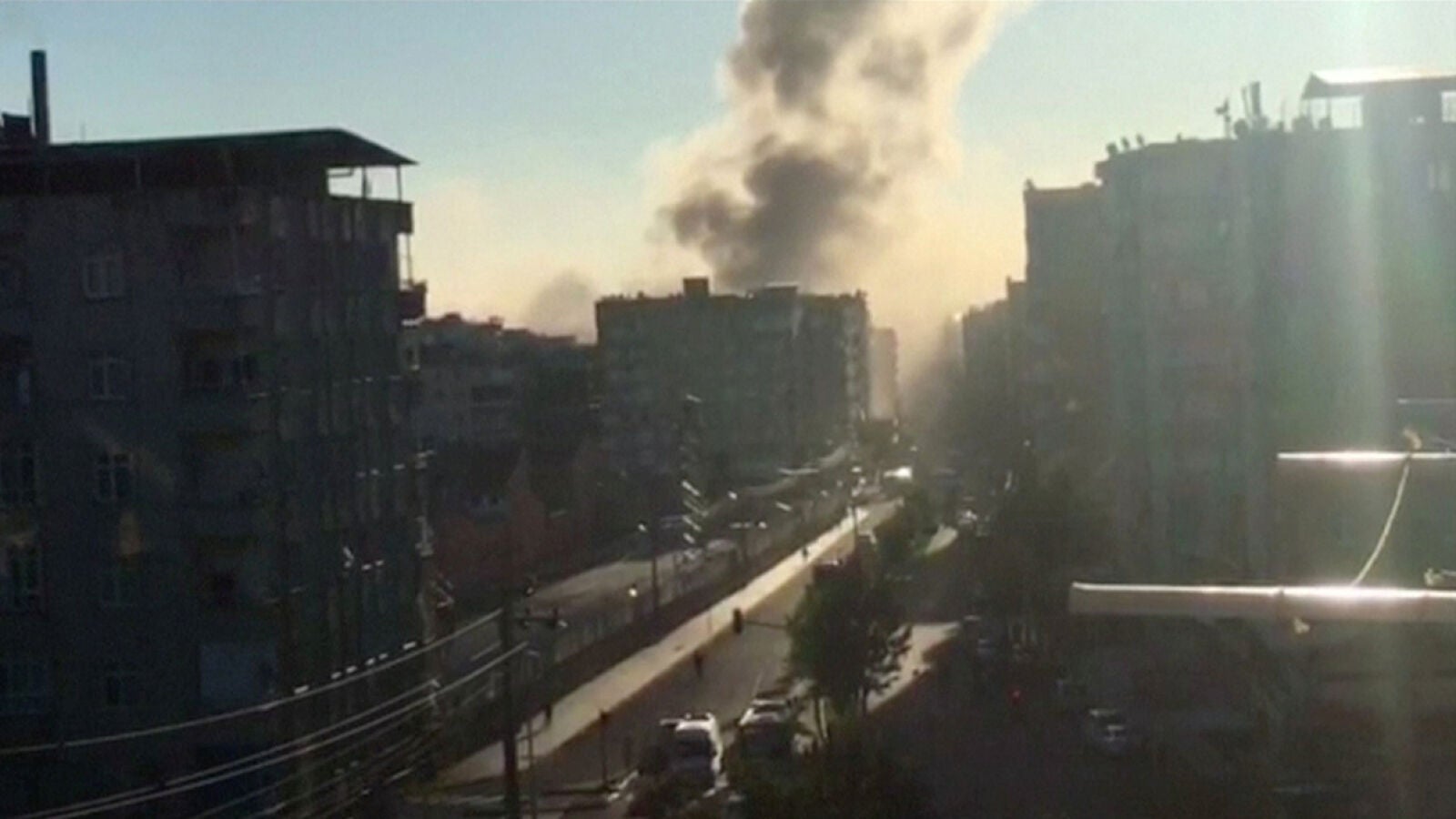 Un atentado con coche bomba en la ciudad turca de Diyarbakir deja al menos un muerto y 30 heridos