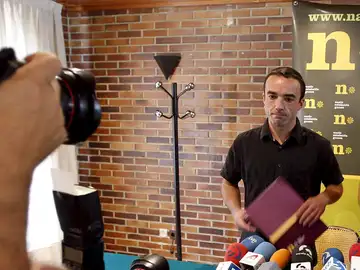 Mikel Irastorza en una rueda de prensa como representante del Foro de Debate Nacional Mikel Irastorza en una rueda de prensa como representante del Foro de Debate Nacional