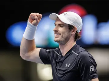 Andy Murray alcanza el número 1 por la retirada de Raonic en París-Bercy Andy Murray alcanza el número 1 por la retirada de Raonic en París-Bercy