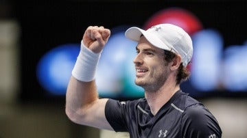 Andy Murray alcanza el número 1 por la retirada de Raonic en París-Bercy