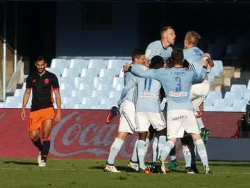 El Celta celebra un gol ante el Valencia El Celta celebra un gol ante el Valencia