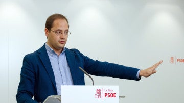 El exsecretario de Organización del PSOE y líder de los socialistas riojanos, César Luena