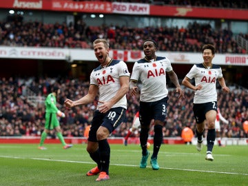 Harry Kane celebra su gol con el Tottenham