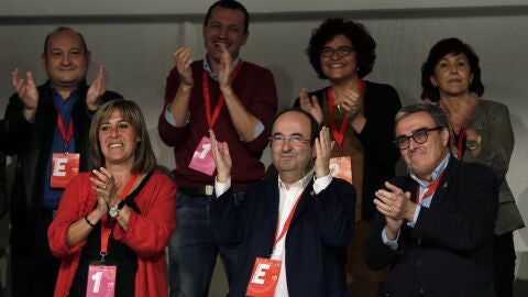 El primer secretario del PSC, Miquel Iceta, junto a la adjunta a la primera secretar&iacute;a, Nuria Mar&iacute;n