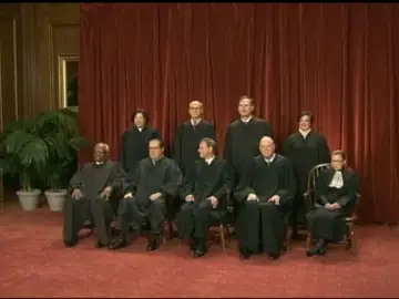 Frame 14.077551 de: La vacante en el Tribunal Supremo permitirá a Trump inclinarlo del lado conservador Frame 14.077551 de: La vacante en el Tribunal Supremo permitirá a Trump inclinarlo del lado conservador