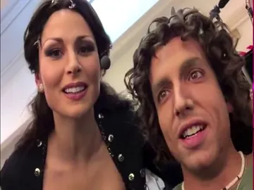 Bisbal y Rosa López hablan de Chenoa entre bambalinas en 'Tu cara me suena' Bisbal y Rosa López hablan de Chenoa entre bambalinas en 'Tu cara me suena'