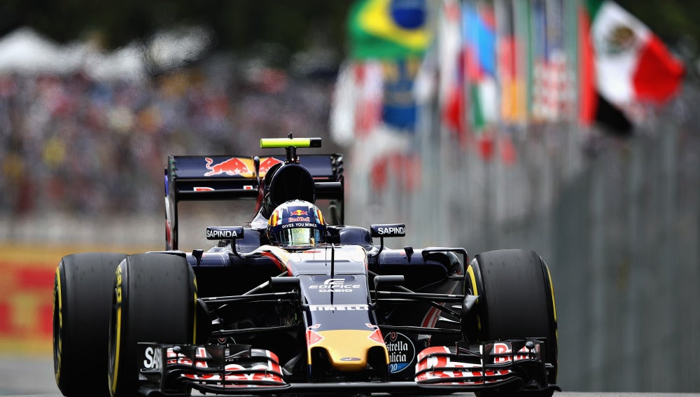 Carlos Sainz, durante la clasificación del GP de Brasil