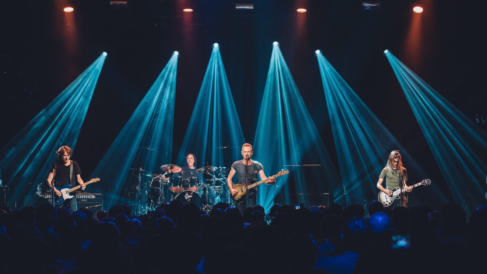 El grupo Sting reabre las puertas de Bataclan un a&ntilde;o despu&eacute;s de los atentados de Par&iacute;s