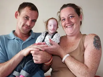 Charlotte Garside junto a sus padres cuando tenía 15 años Charlotte Garside junto a sus padres cuando tenía 15 años