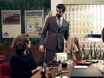 Alonso llega a tiempo para detener a su madre Alonso llega a tiempo para detener a su madre