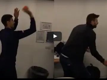 Duelo entre Djokovic y Piqué Duelo entre Djokovic y Piqué