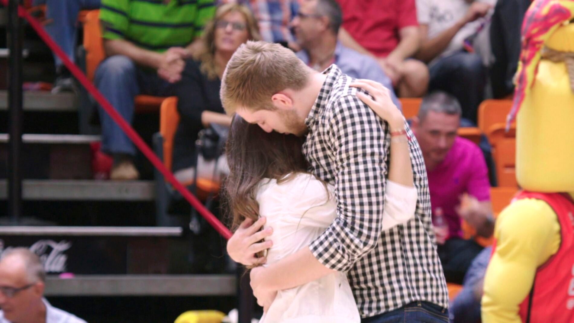 La distancia se acorta entre Valeria y Borja