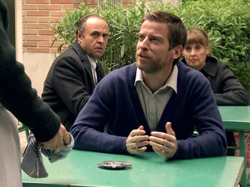 Marcelino se convierte en el cliente más cascarrabias de 'El Asturiano' Marcelino se convierte en el cliente más cascarrabias de 'El Asturiano'