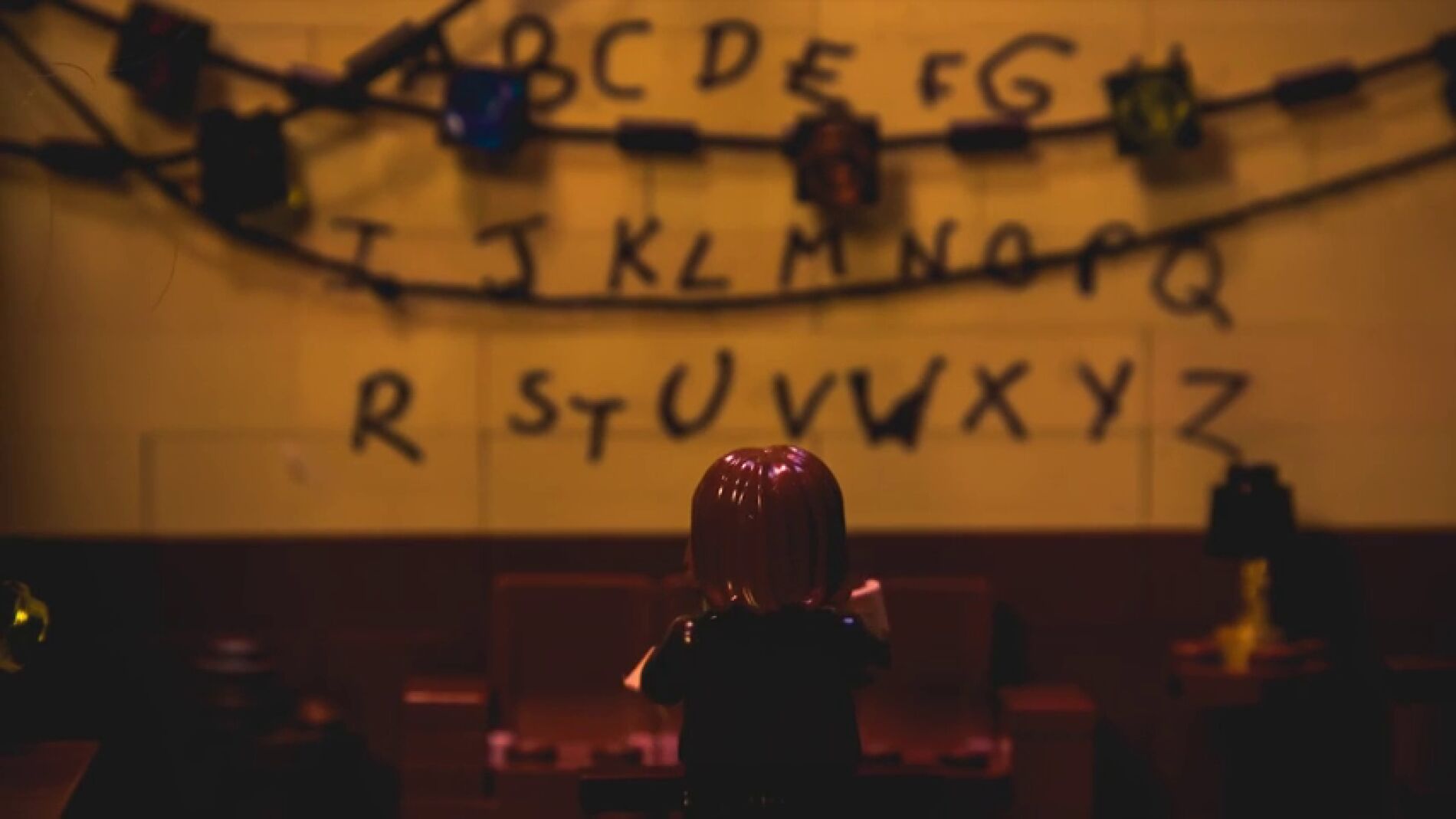 Frame 171.124471 de: Versión de 'Stranger Things' con figuras de Lego