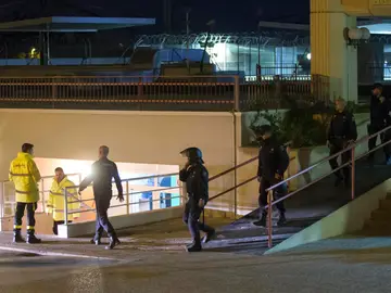 Policías en el CIE de Murcia tras el motín Policías en el CIE de Murcia tras el motín