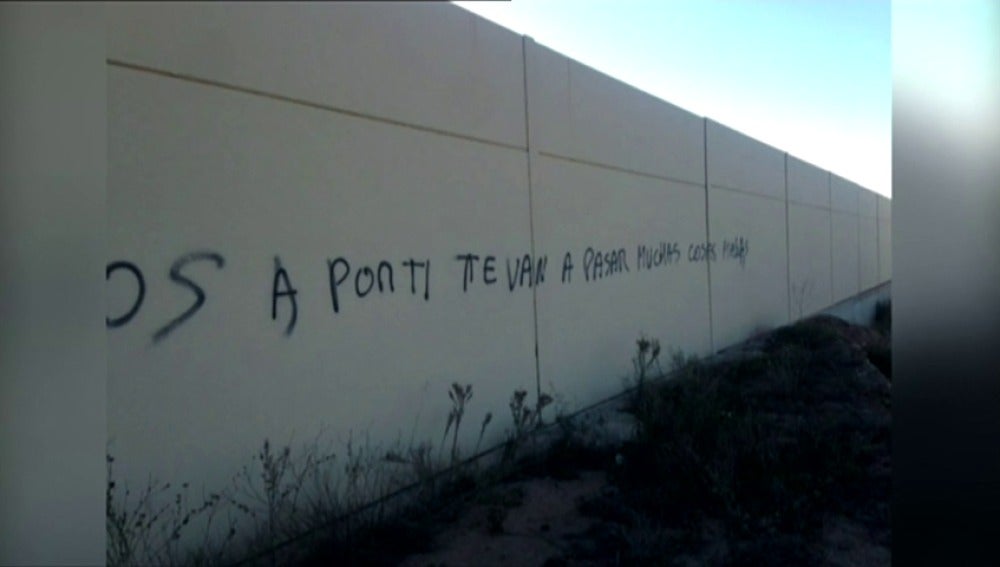 Frame 2.581838 de: Un grupo de delincuentes tiene atemorizados a los vecinos de un pueblo de Alicante