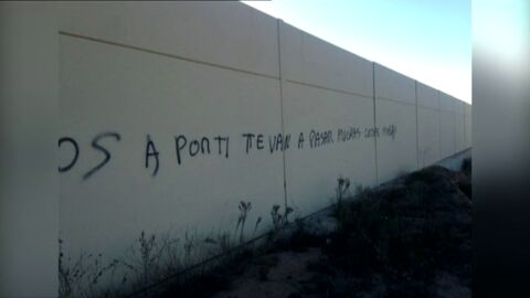 Frame 2.581838 de: Un grupo de delincuentes tiene atemorizados a los vecinos de un pueblo de Alicante