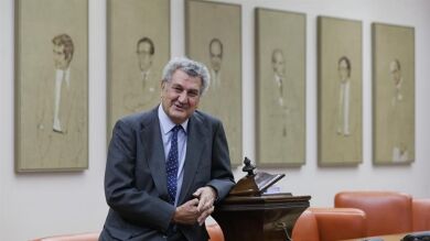 El retrato de Posada, que ha costado 66.000 euros, llegará en septiembre a la Galería de Presidentes del Congreso
