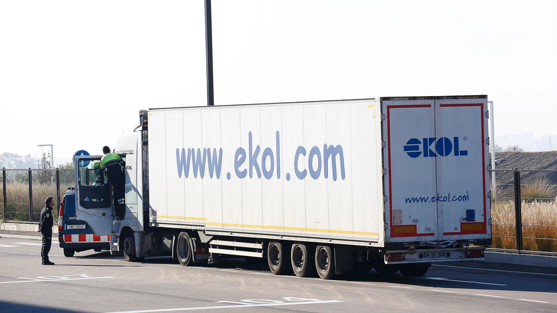 El camión que transportaba a los inmigrantes El camión que transportaba a los inmigrantes