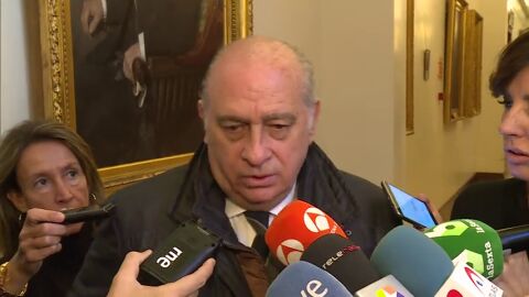 Frame 39.433511 de: Aplazada la elecci&oacute;n del exministro del Interior como presidente de la comisi&oacute;n de Exteriores del Congreso