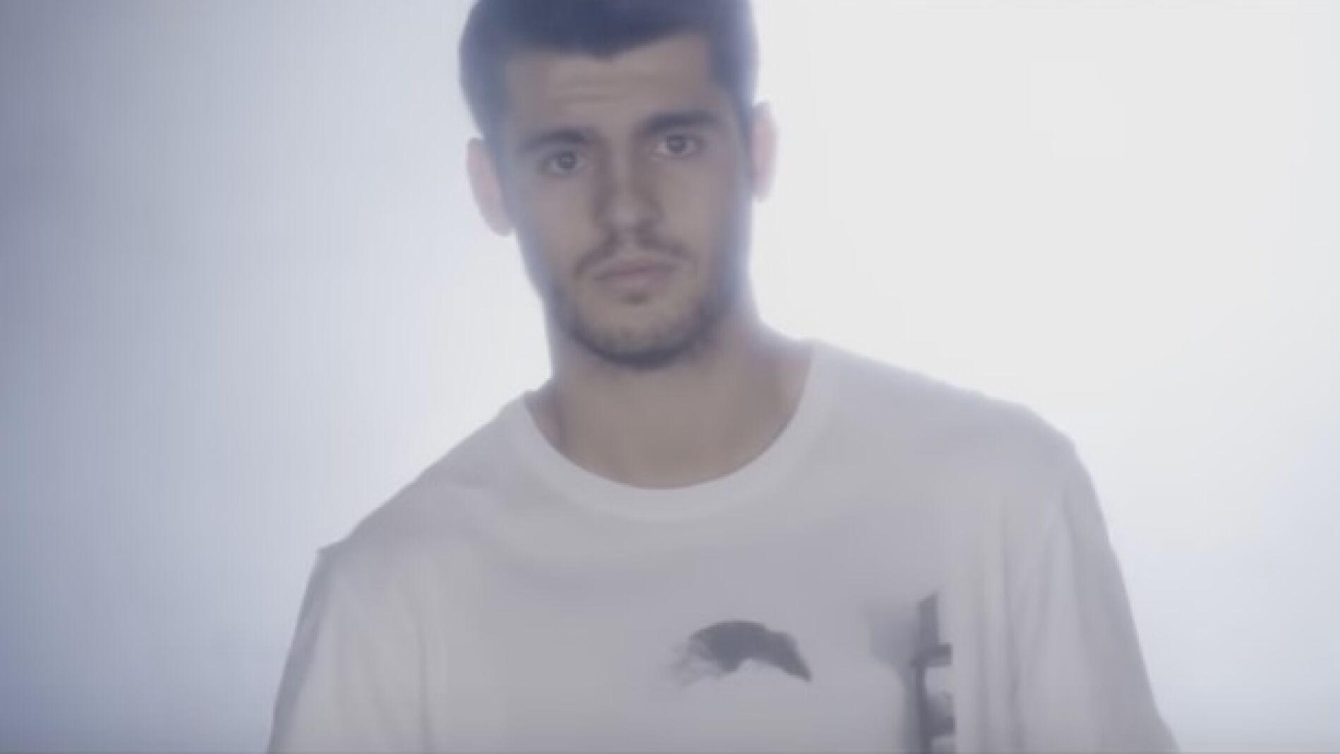 &Aacute;lvaro Morata es William Olsen en el videoclip del hijo de B&aacute;rcenas