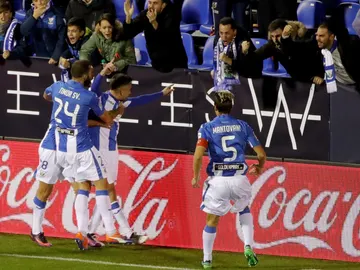 Robert Ibáñez celebra uno de sus goles ante Osasuna Robert Ibáñez celebra uno de sus goles ante Osasuna
