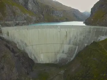 El puente desde que se lanzó el balón El puente desde que se lanzó el balón
