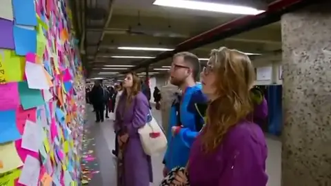 Frame 16.943886 de: Crean un muro de las lamentaciones contra Trump Frame 16.943886 de: Crean un muro de las lamentaciones contra Trump