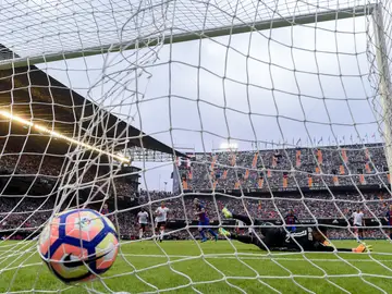 El Valencia acumula los peores registros defensivos de su historia en Mestalla El Valencia acumula los peores registros defensivos de su historia en Mestalla