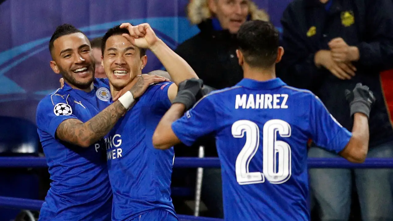 Okazaki y Mahrez prolongan el sueño de un Leicester que pasa a octavos como primero
